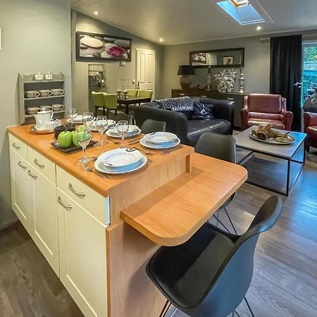 Awesome Home In Emst With Kitchen المظهر الخارجي الصورة